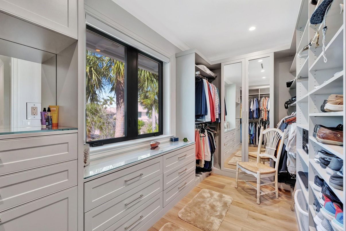 Interior, Recessed Lighting, Walk-in Closets, Wood Texture Flooring