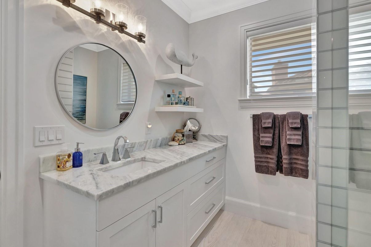 Bathroom, Dual Sink Vanities, Interior, Wood Texture Flooring
