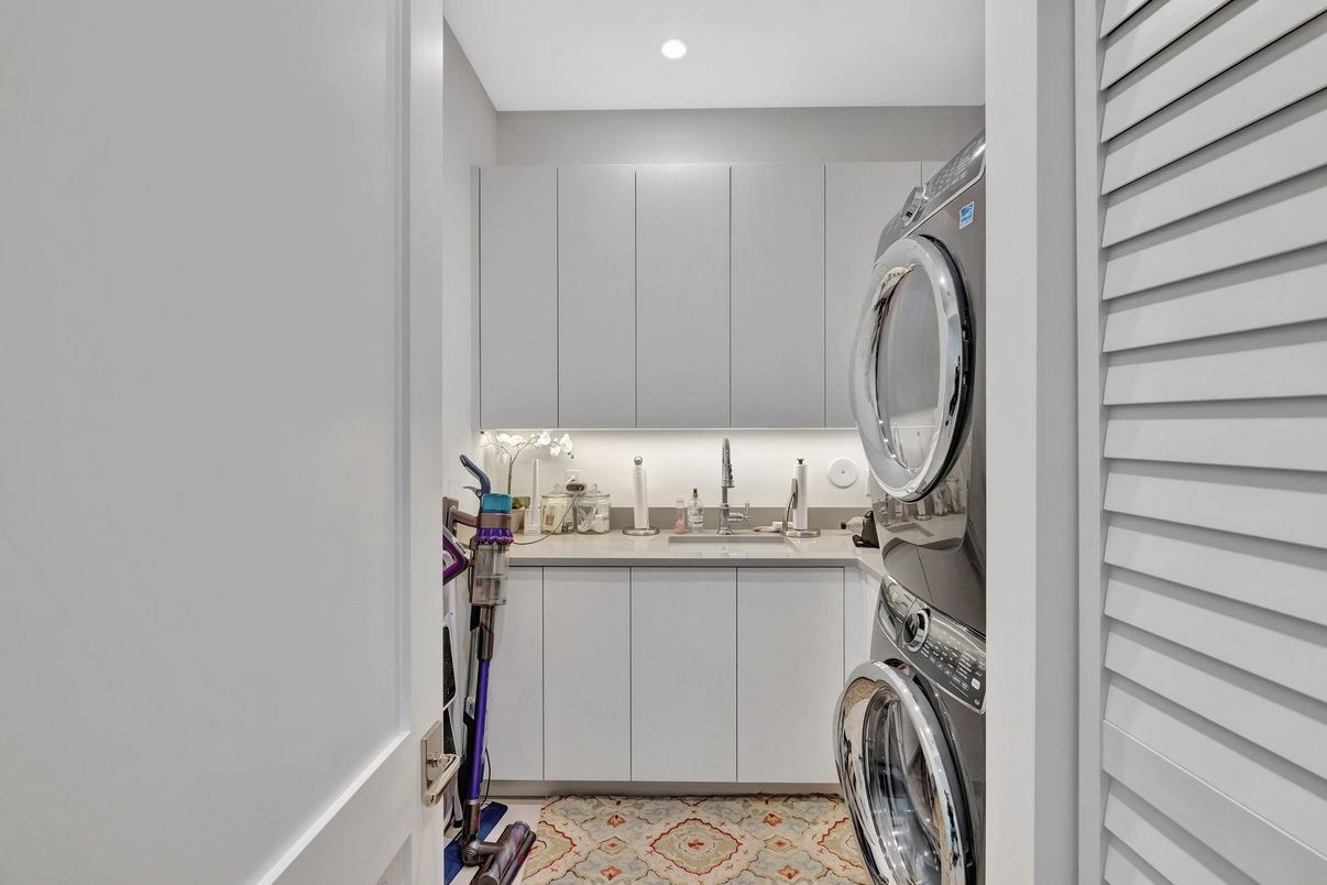 Interior, Recessed Lighting, Utility Closets, Washer