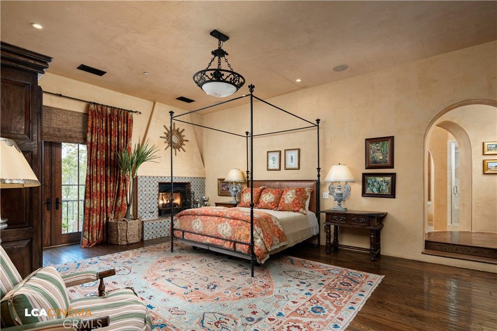 Bedroom, Fireplace, Interior, Recessed Lighting, Wood Texture Flooring
