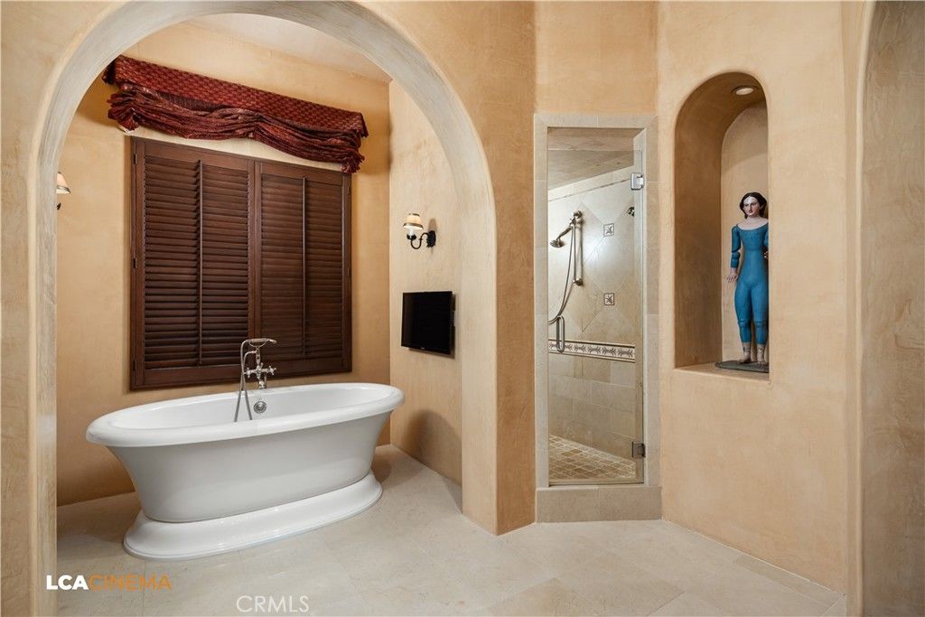 Bathroom, Free Standing Baths, Interior