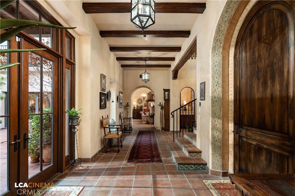 Interior, Pendant Lights, Wooden Beams