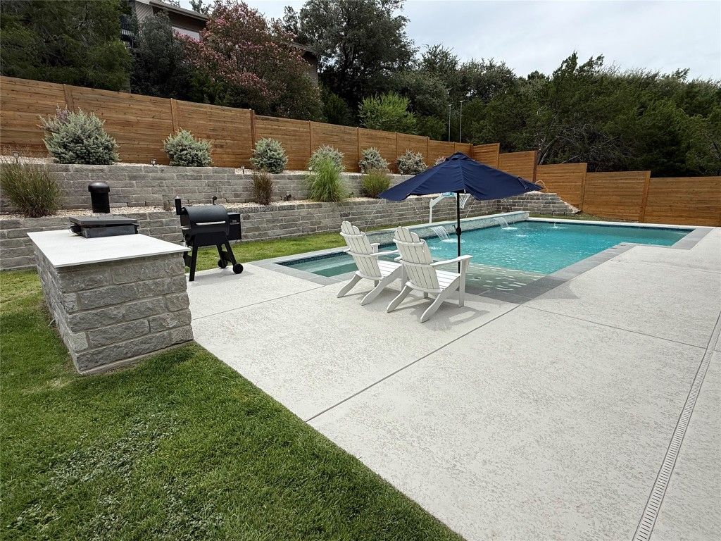Exterior, Pool