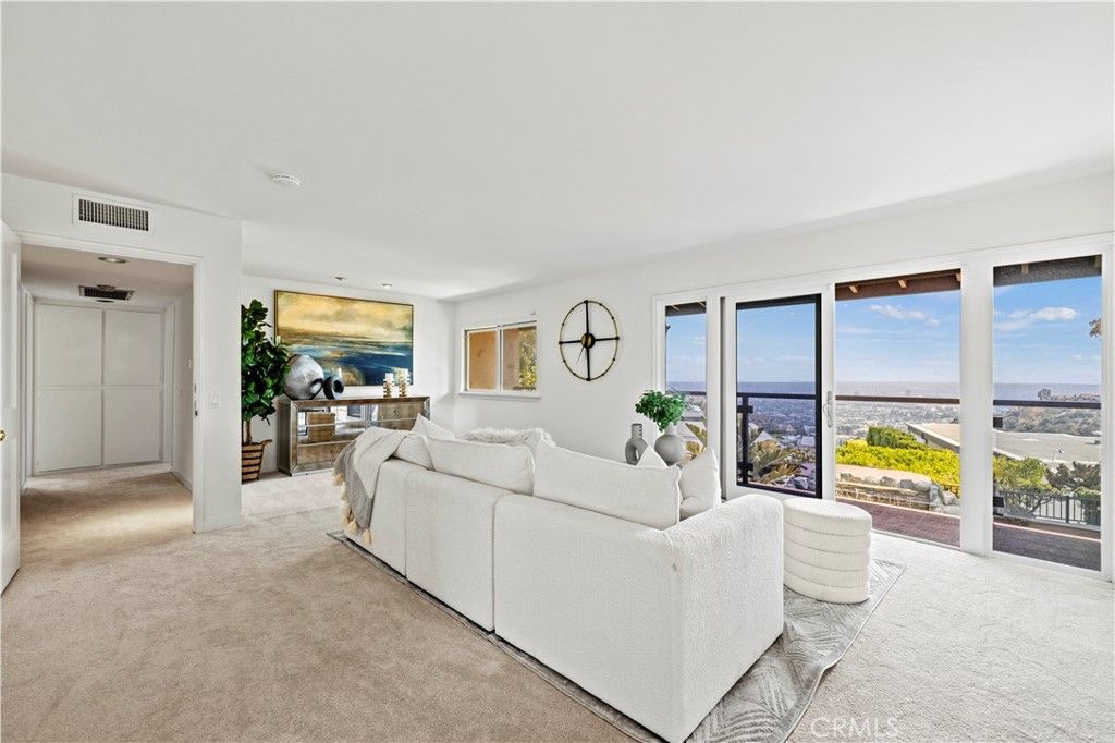 Interior, Living room, Water