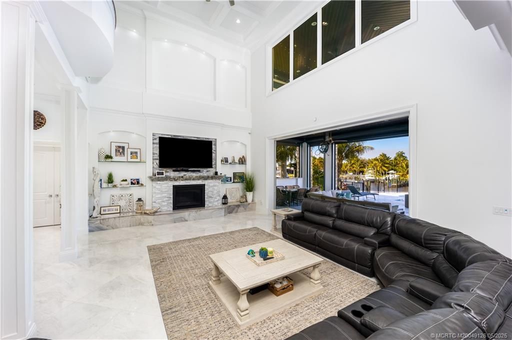 Fireplace, Interior, Living room, Recessed Lighting