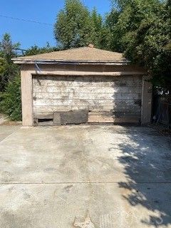 Detached Garage, Exterior