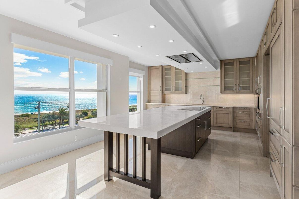 Interior, Kitchen, Recessed Lighting, Water