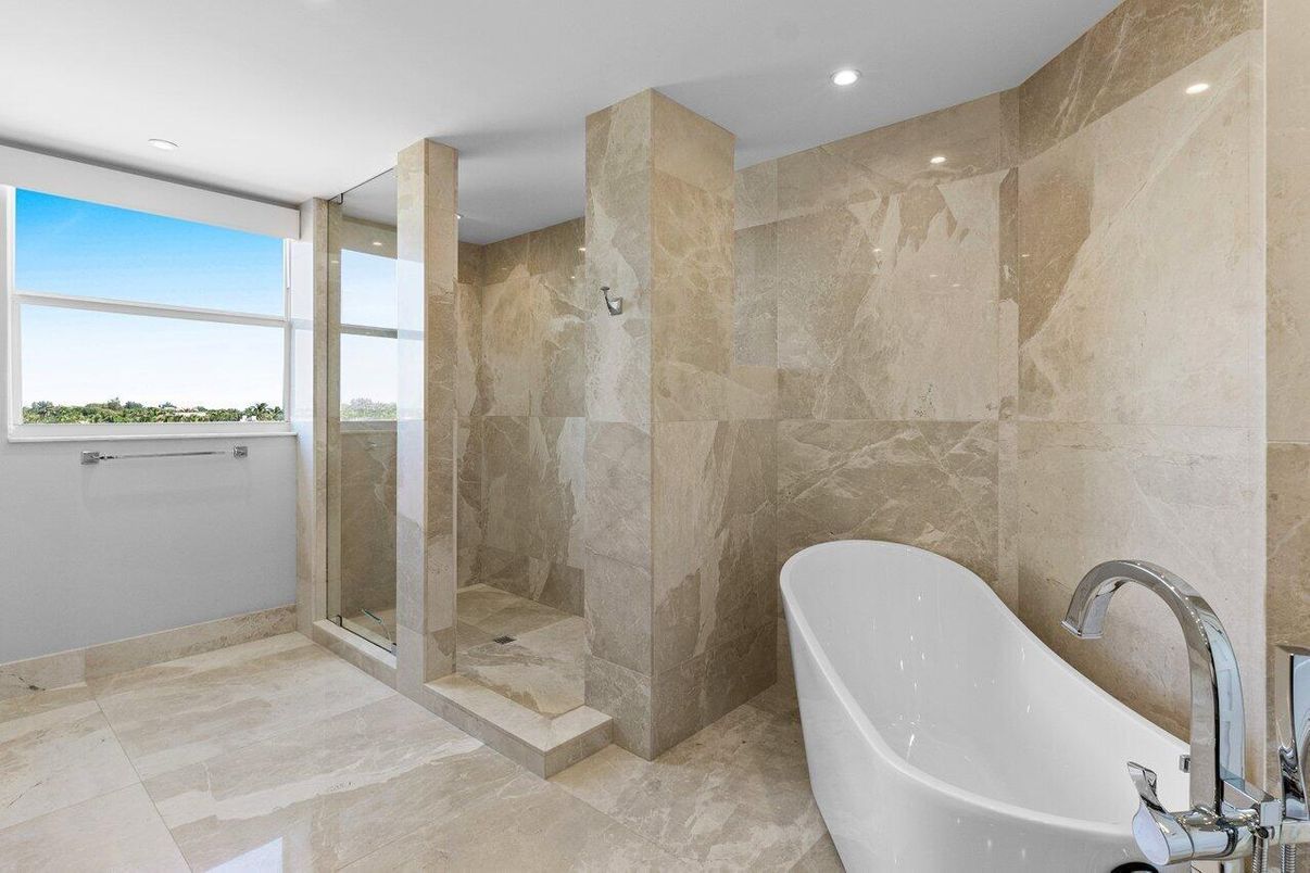 Bathroom, Free Standing Baths, Glass Shower, Interior, Recessed Lighting