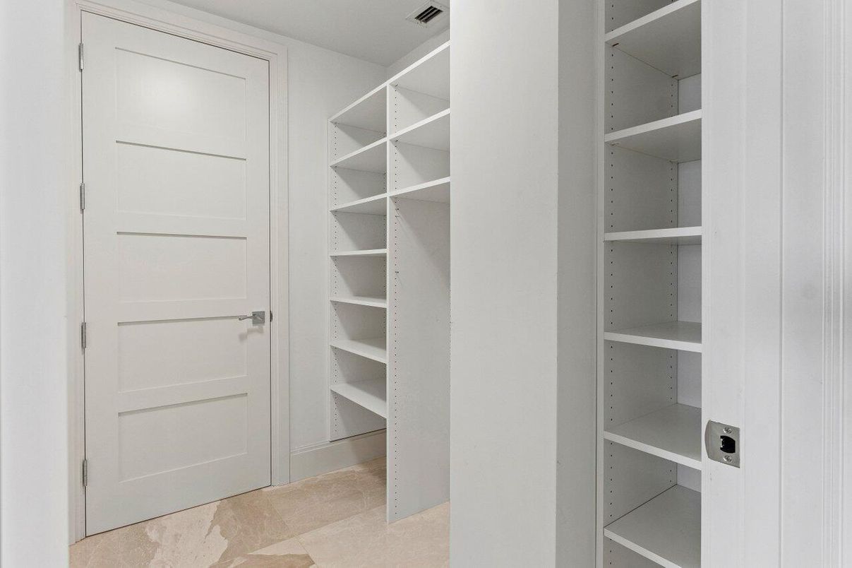 Interior, Walk-in Closets
