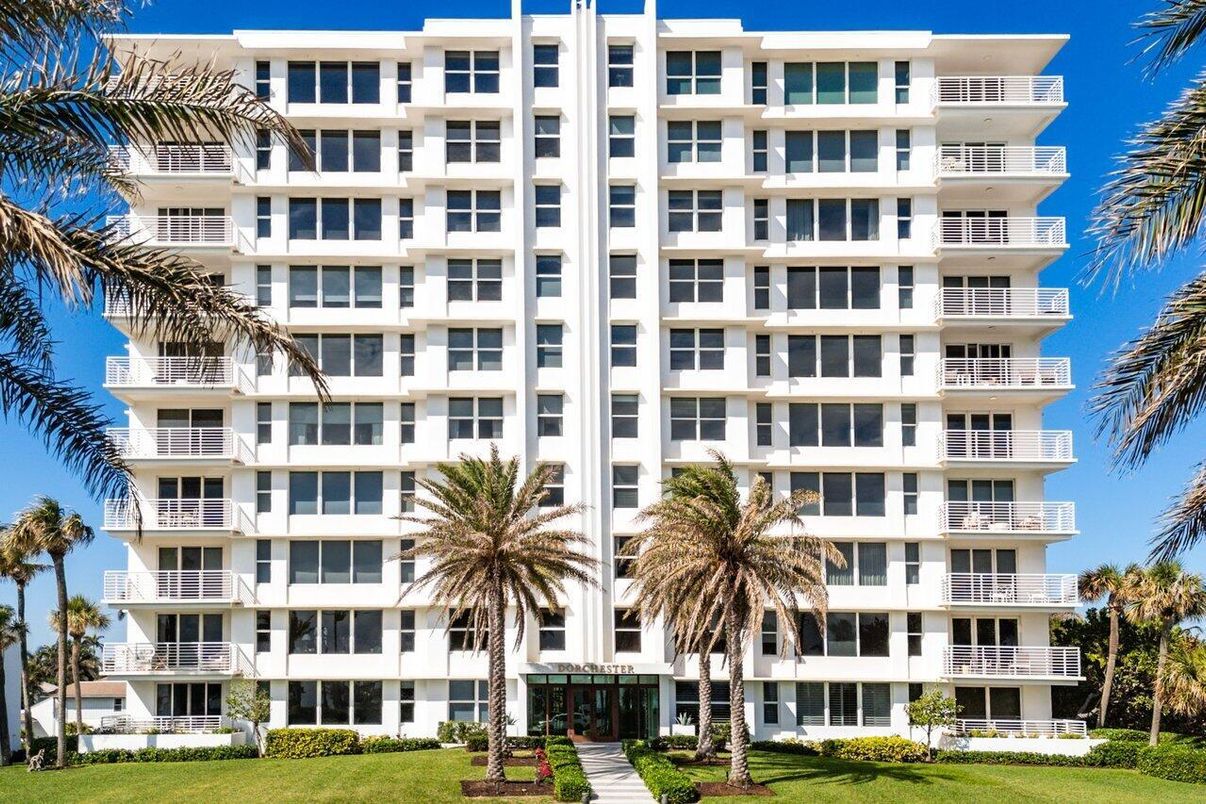 Exterior, Facade, Condo Building