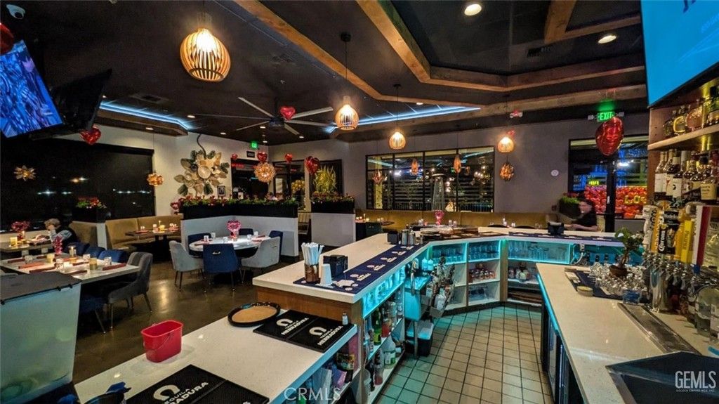 Dining room, Interior, Pendant Lights, Recessed Lighting