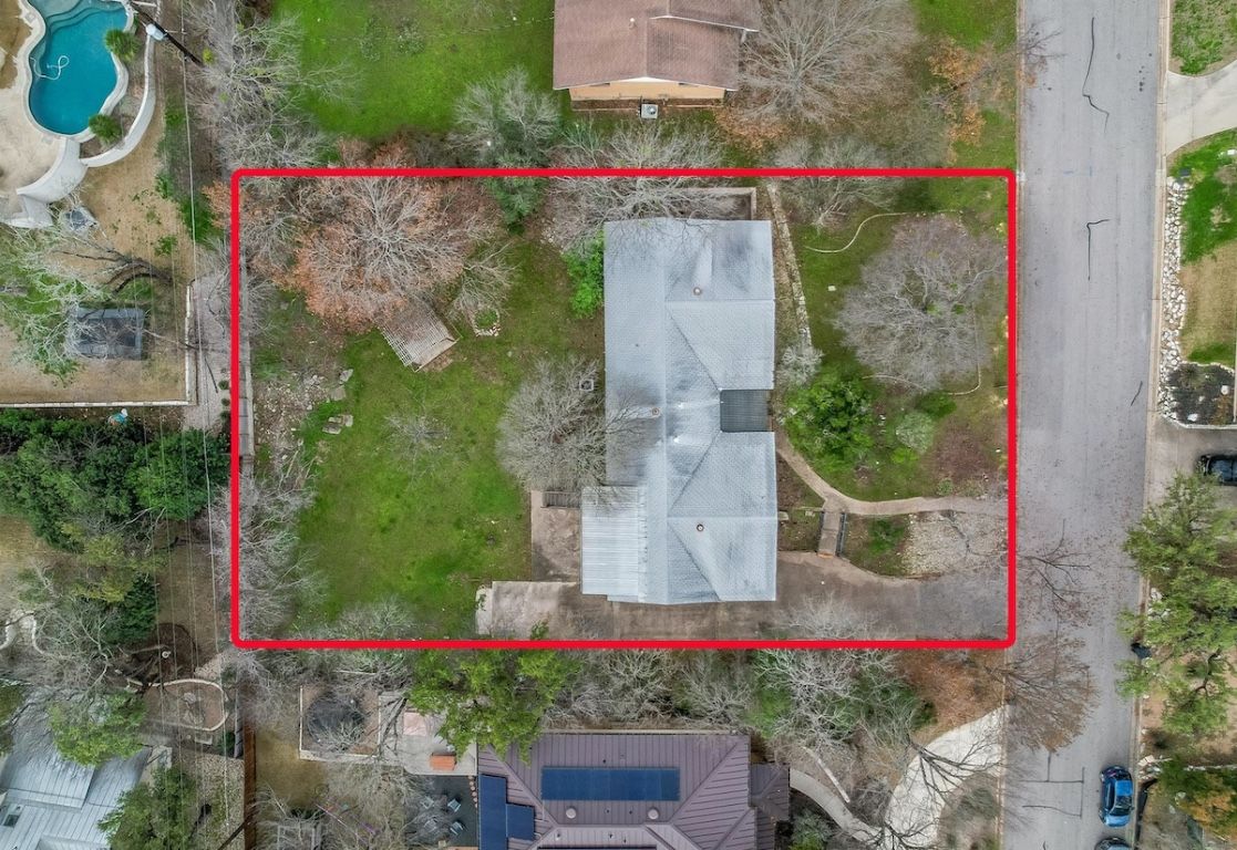 Exterior, Drone