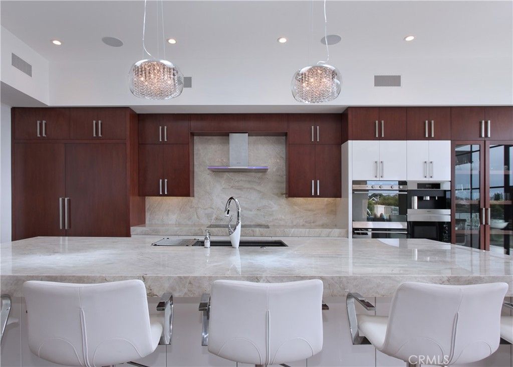 Interior, Kitchen, Pendant Lights, Recessed Lighting, Stainless Steel Appliances