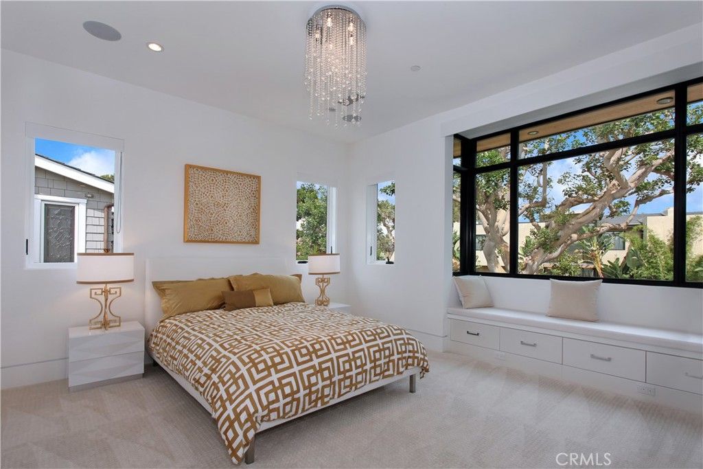 Bedroom, Chandelier, Interior, Recessed Lighting