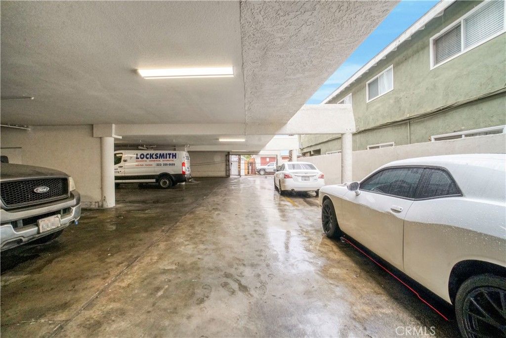 Garage, Interior