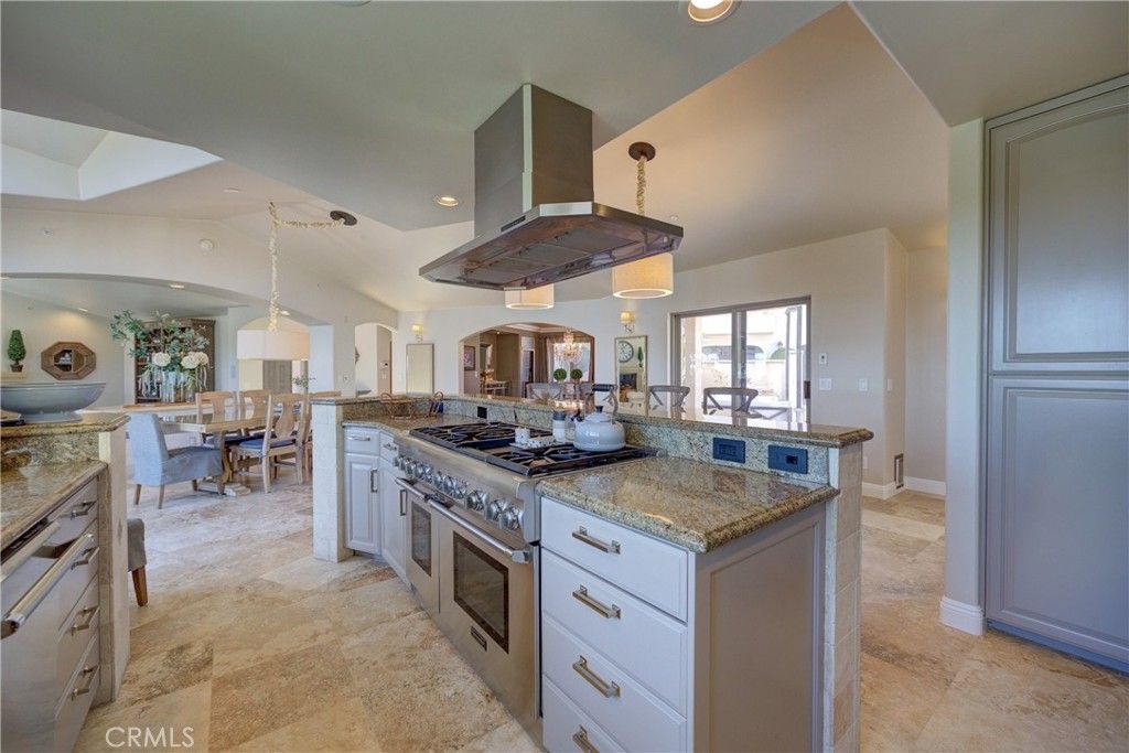 Dining room, Interior, Kitchen, Pendant Lights, Recessed Lighting, Stainless Steel Appliances