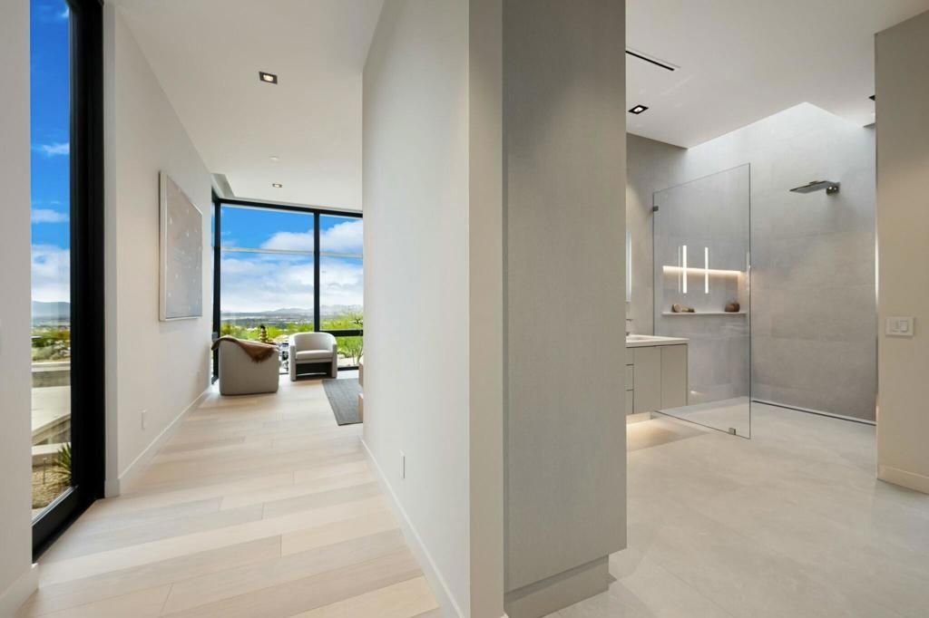 Interior, Recessed Lighting, Wood Texture Flooring
