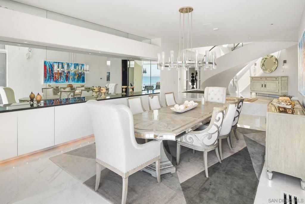 Dining room, Interior, Living room, Pendant Lights, Recessed Lighting, Water