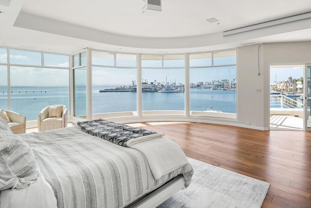 Bedroom, Interior, Recessed Lighting, Water, Wood Texture Flooring