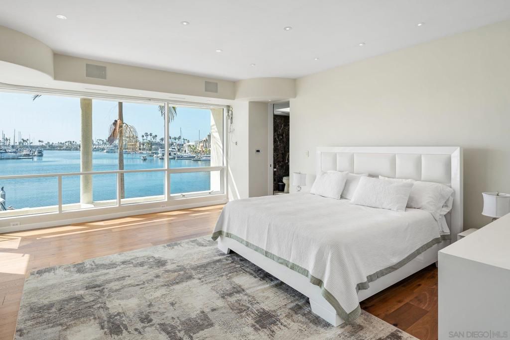 Bedroom, Interior, Recessed Lighting, Water, Wood Texture Flooring