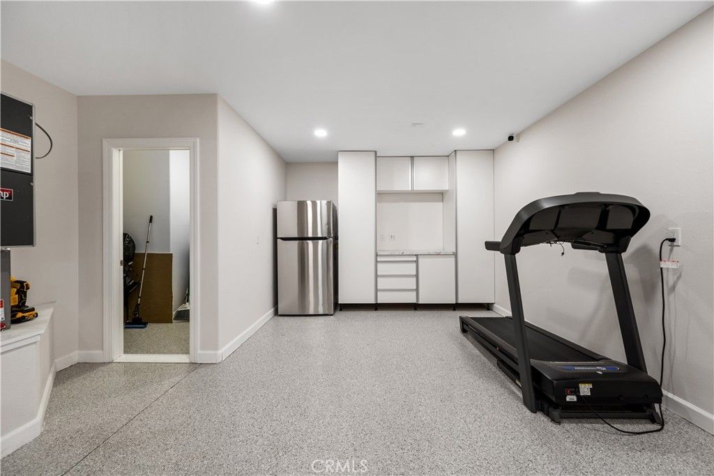 Fitness Equipment, Interior, Recessed Lighting