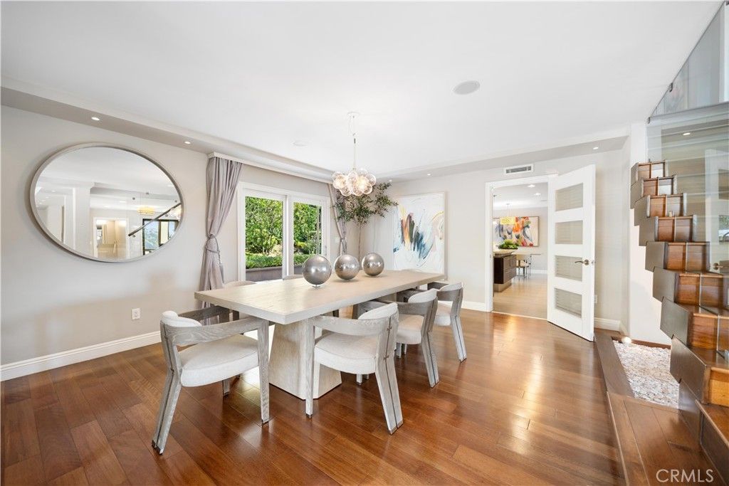 Chandelier, Dining room, Interior, Recessed Lighting, Wood Texture Flooring
