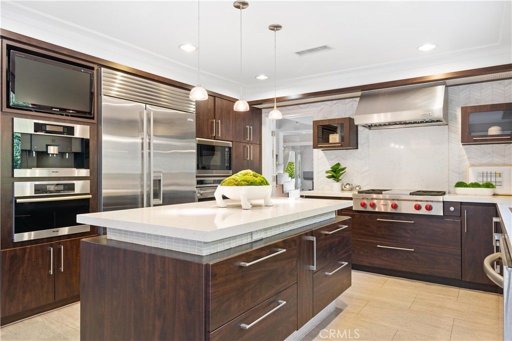 Interior, Kitchen, Pendant Lights, Recessed Lighting, Stainless Steel Appliances