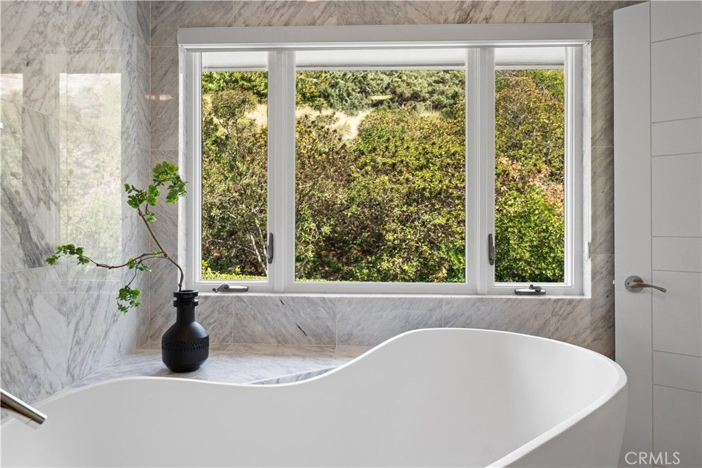 Bathroom, Free Standing Baths, Interior, Marble Walls