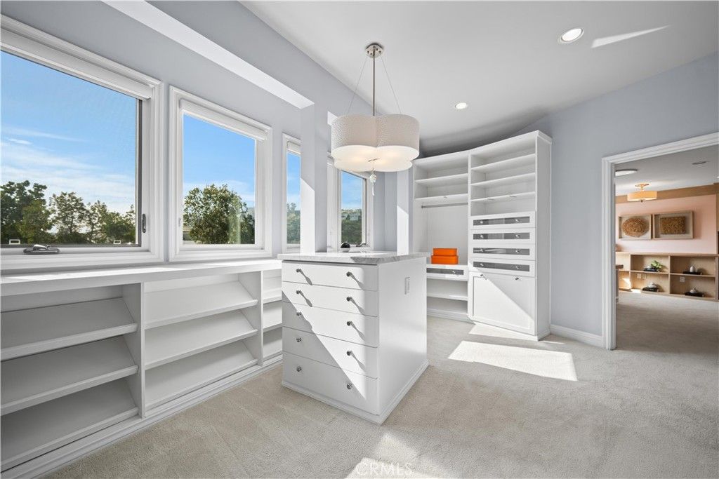 Interior, Pendant Lights, Recessed Lighting, Walk-in Closets