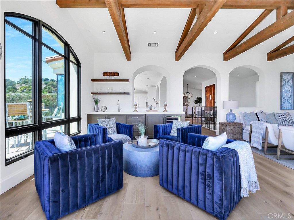 Interior, Living room, Recessed Lighting, Wooden Beams, Wood Texture Flooring