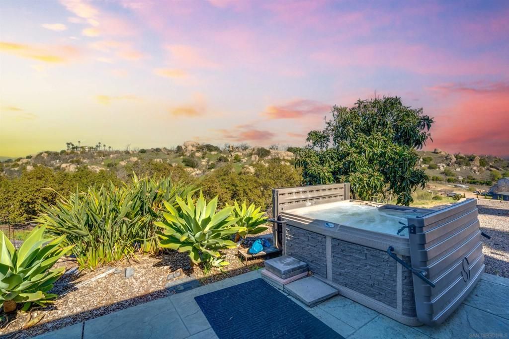 Exterior, Hot Tub