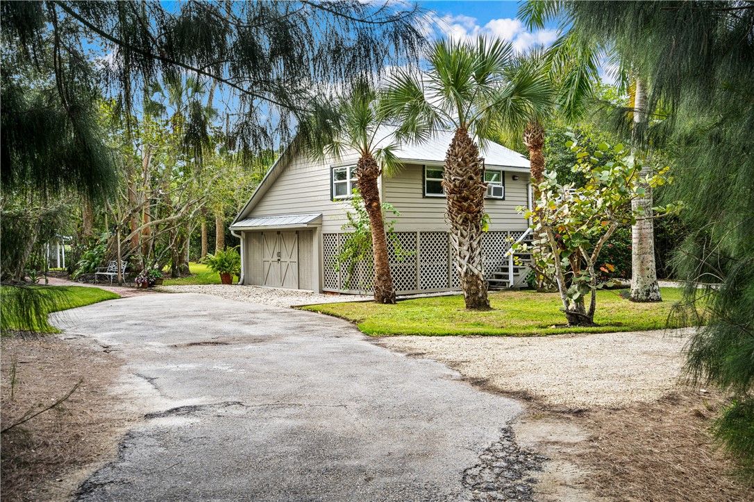 Backyard, Detached Garage, Exterior