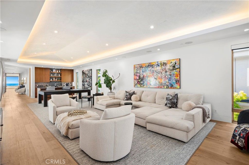 Dining room, Interior, Living room, Recessed Lighting, Wood Texture Flooring