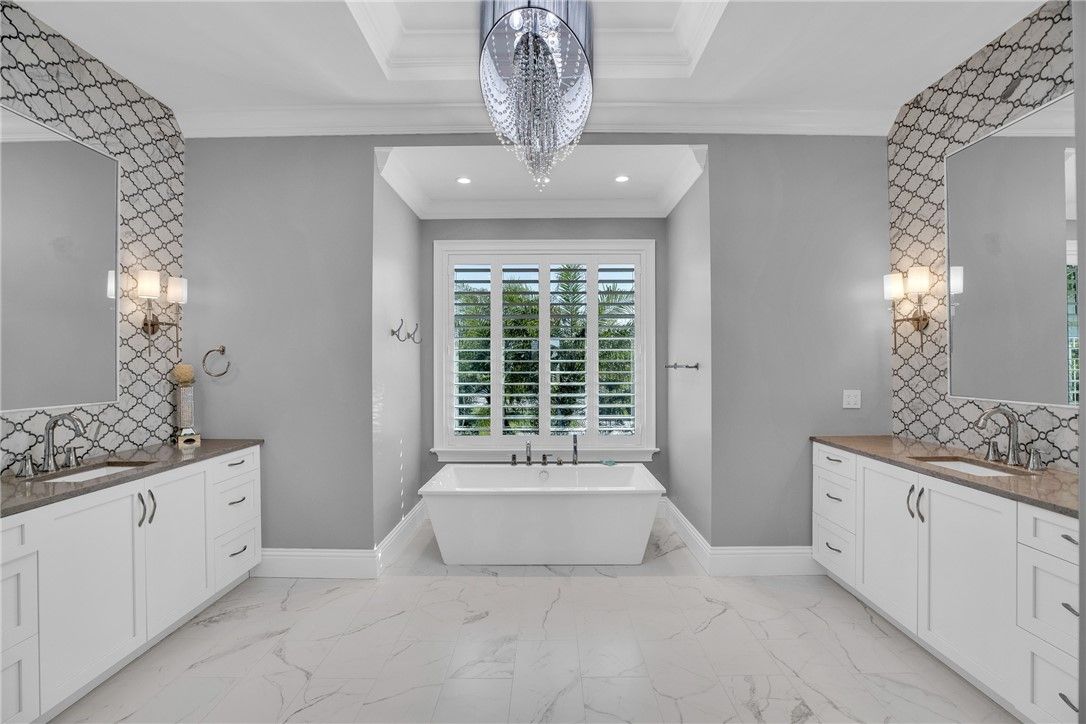 Bathroom, Dual Sink Vanities, Free Standing Baths, Interior, Marble, Recessed Lighting