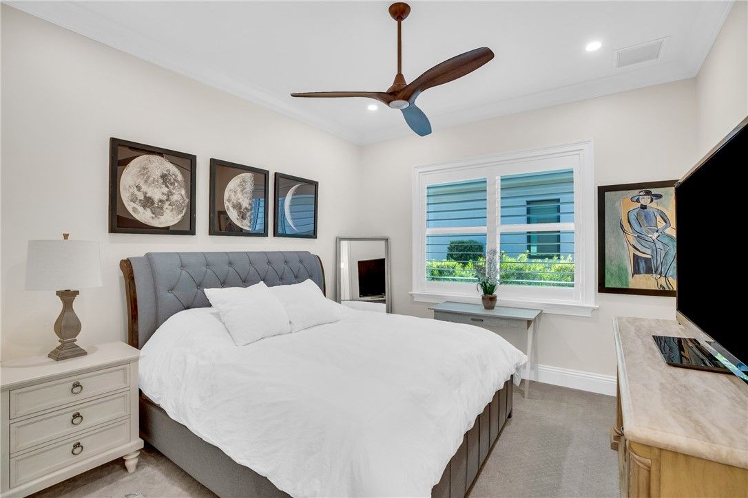 Bedroom, Interior, Recessed Lighting, Water
