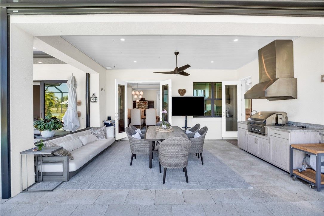 Dining room, Interior, Kitchen, Living room, Recessed Lighting, Stainless Steel Appliances