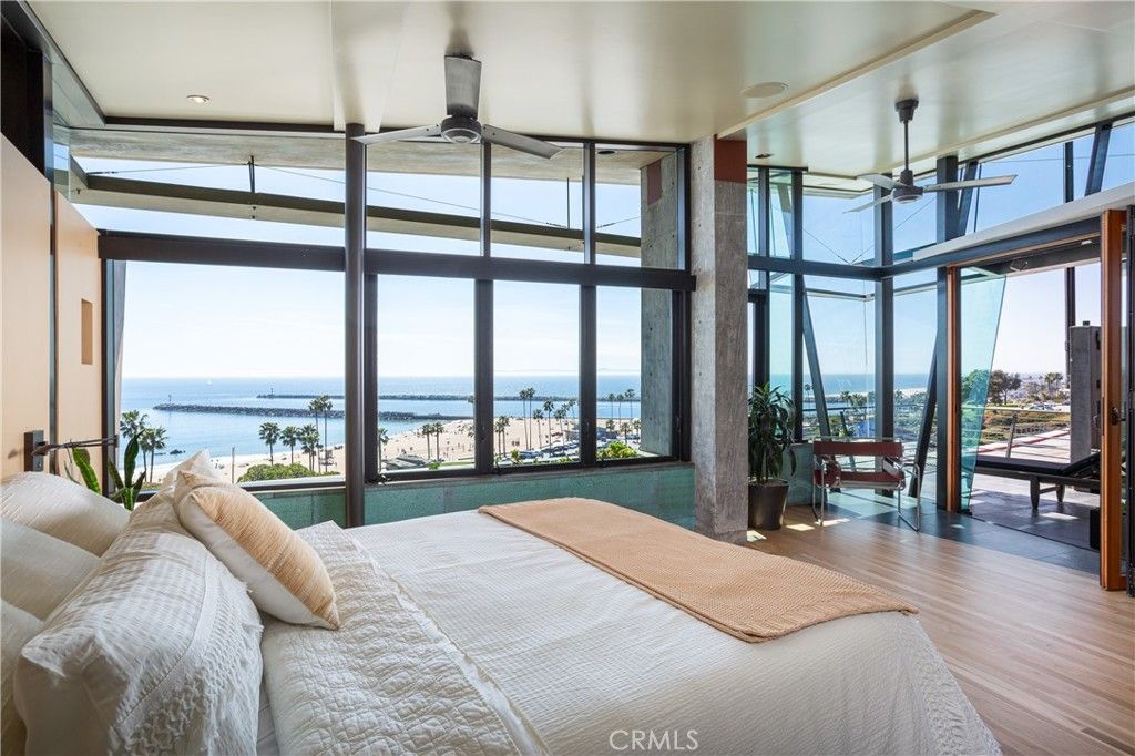 Bedroom, Interior, Recessed Lighting, Water, Wood Texture Flooring