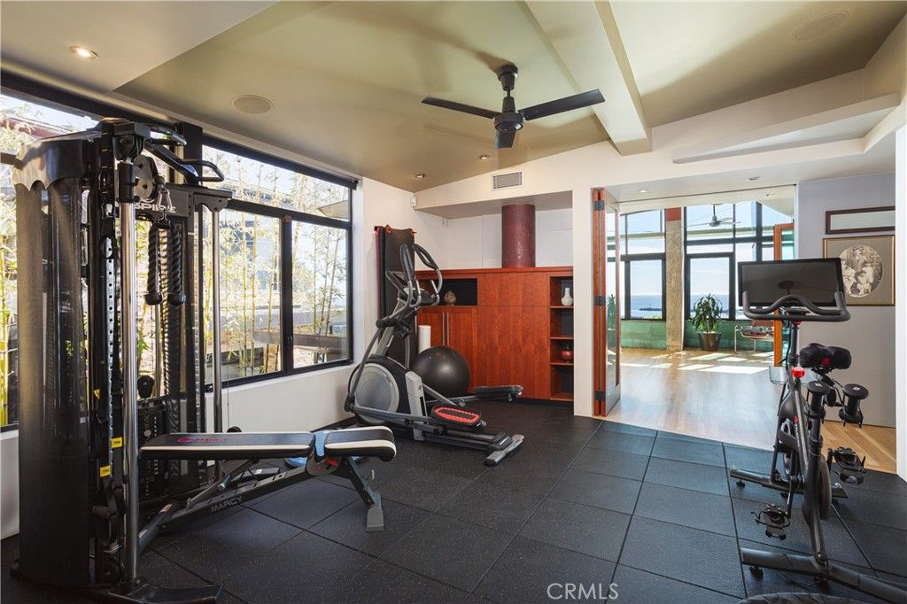 Fitness Equipment, Interior, Recessed Lighting, Wood Texture Flooring