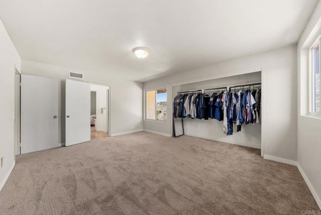 Empty room, Interior, Walk-in Closets