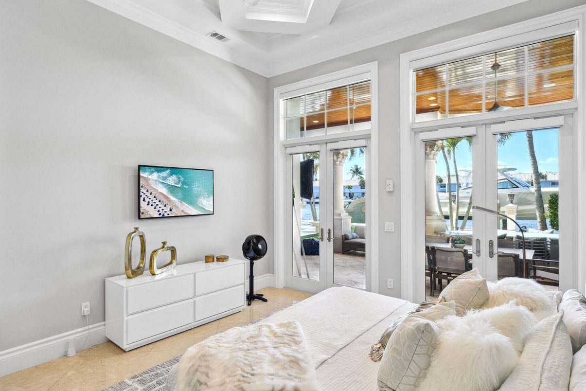 Bedroom, Interior, Water