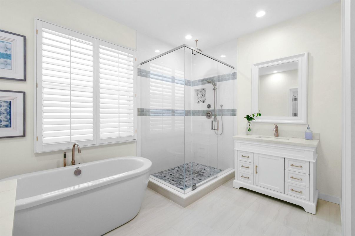 Bathroom, Free Standing Baths, Glass Shower, Interior, Recessed Lighting