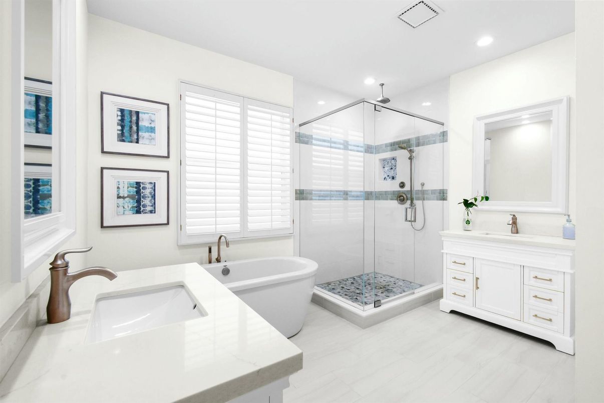 Bathroom, Free Standing Baths, Glass Shower, Interior, Recessed Lighting