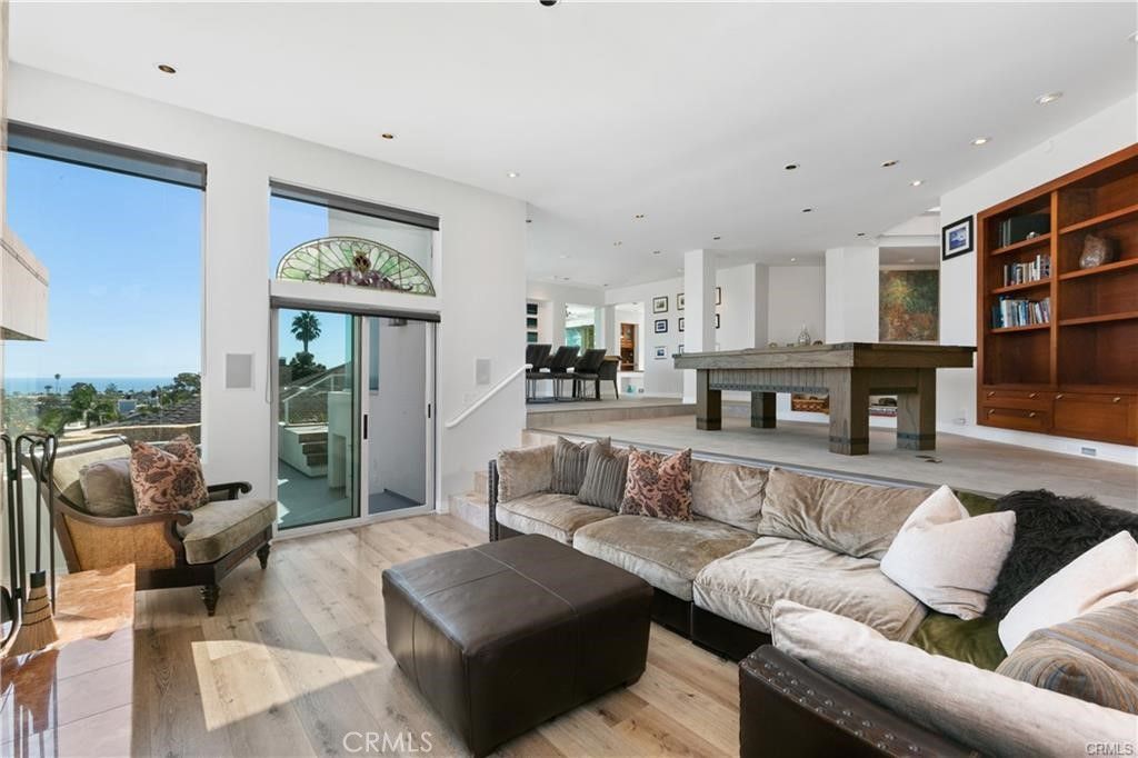 Game Room, Interior, Living room, Recessed Lighting, Water, Wood Texture Flooring