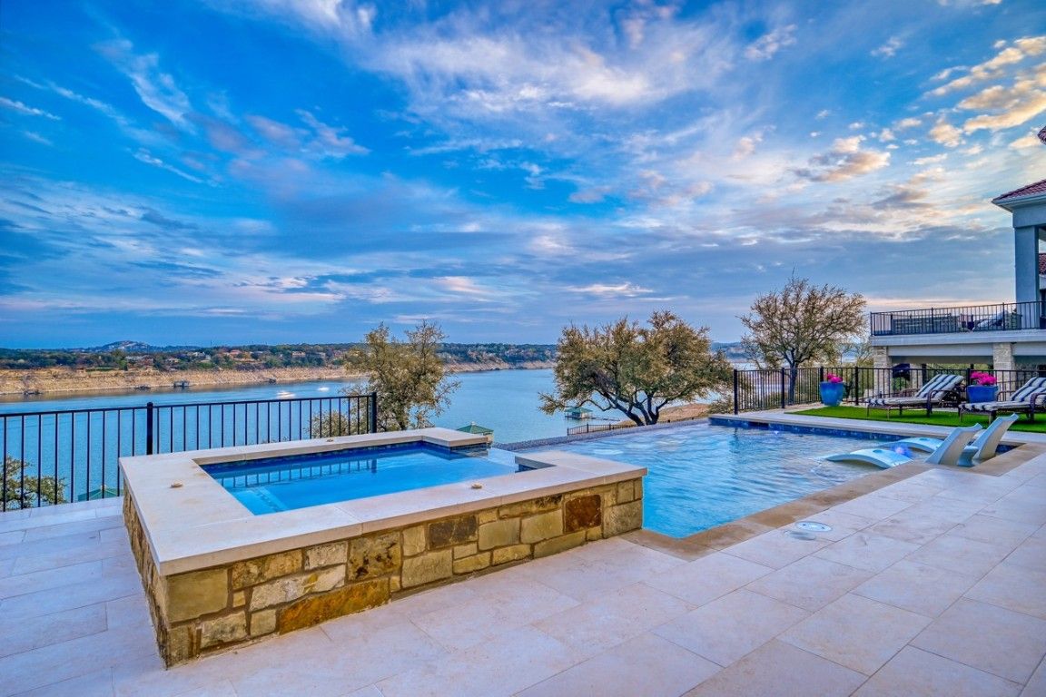 Exterior, Pool, Water