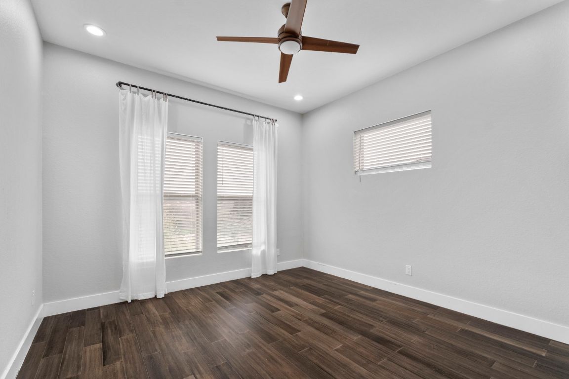 Empty room, Interior, Recessed Lighting, Wood Texture Flooring