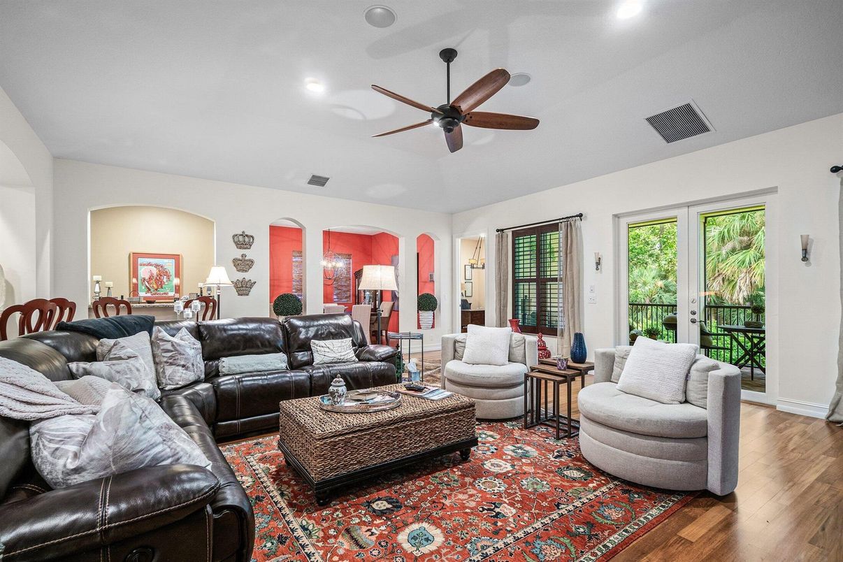 Interior, Living room, Recessed Lighting, Wood Texture Flooring