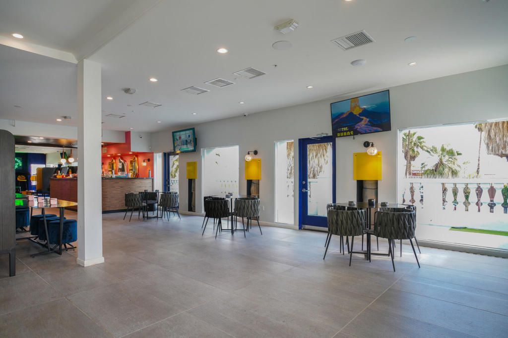 Dining room, Interior, Recessed Lighting
