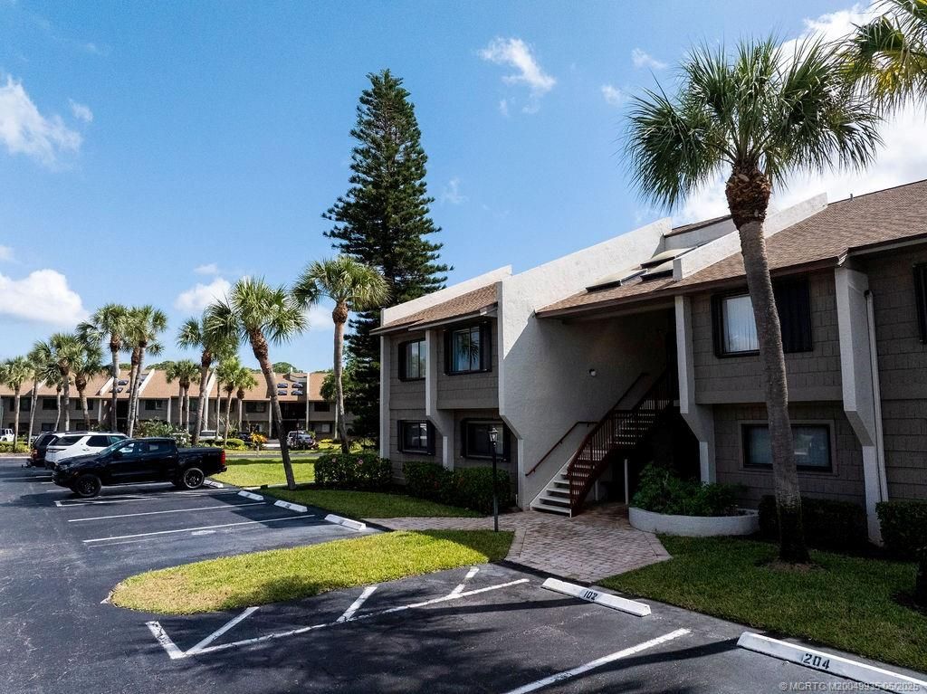 Exterior, Solar Panels