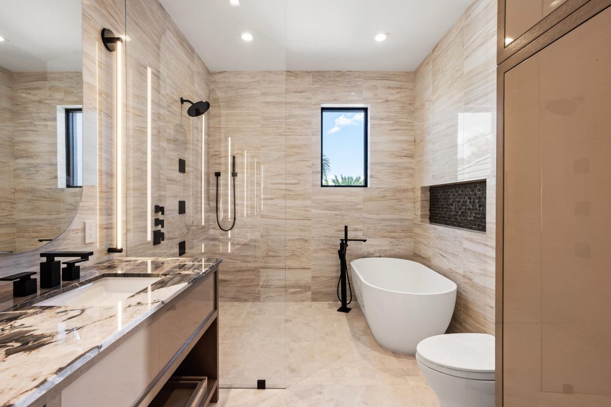 Bathroom, Dual Sink Vanities, Free Standing Baths, Glass Shower, Interior, Recessed Lighting