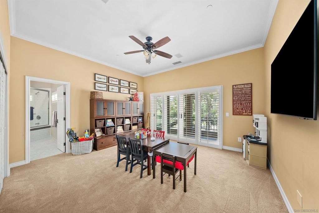 Dining room, Interior